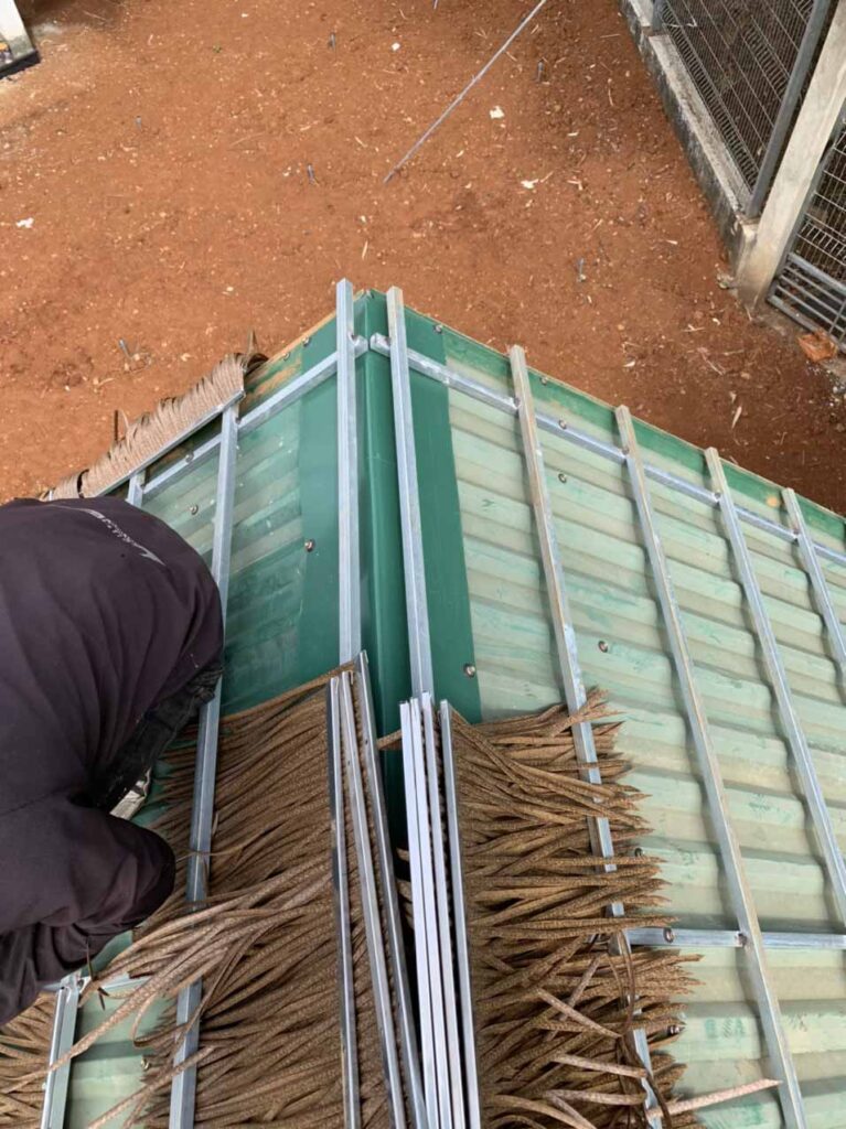 Sử dụng thép hộp trên mái tole tương tự mái beton