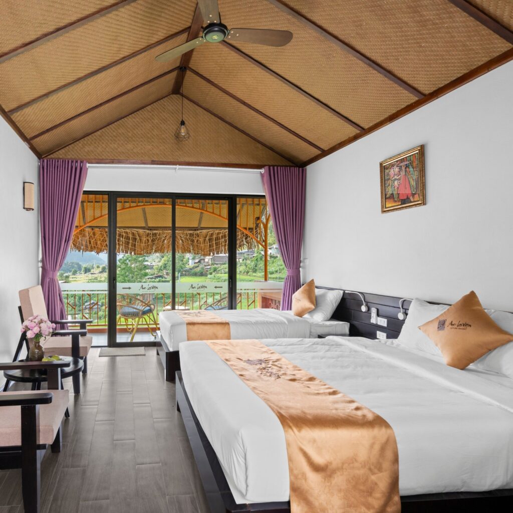 Mái trần ốp mành cót ép nhân tạo trong thiết kế tối giản và tinh tế