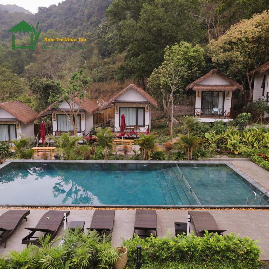 Mái rơm nhân tạo sau 2 năm vẫn còn như ngày đầu